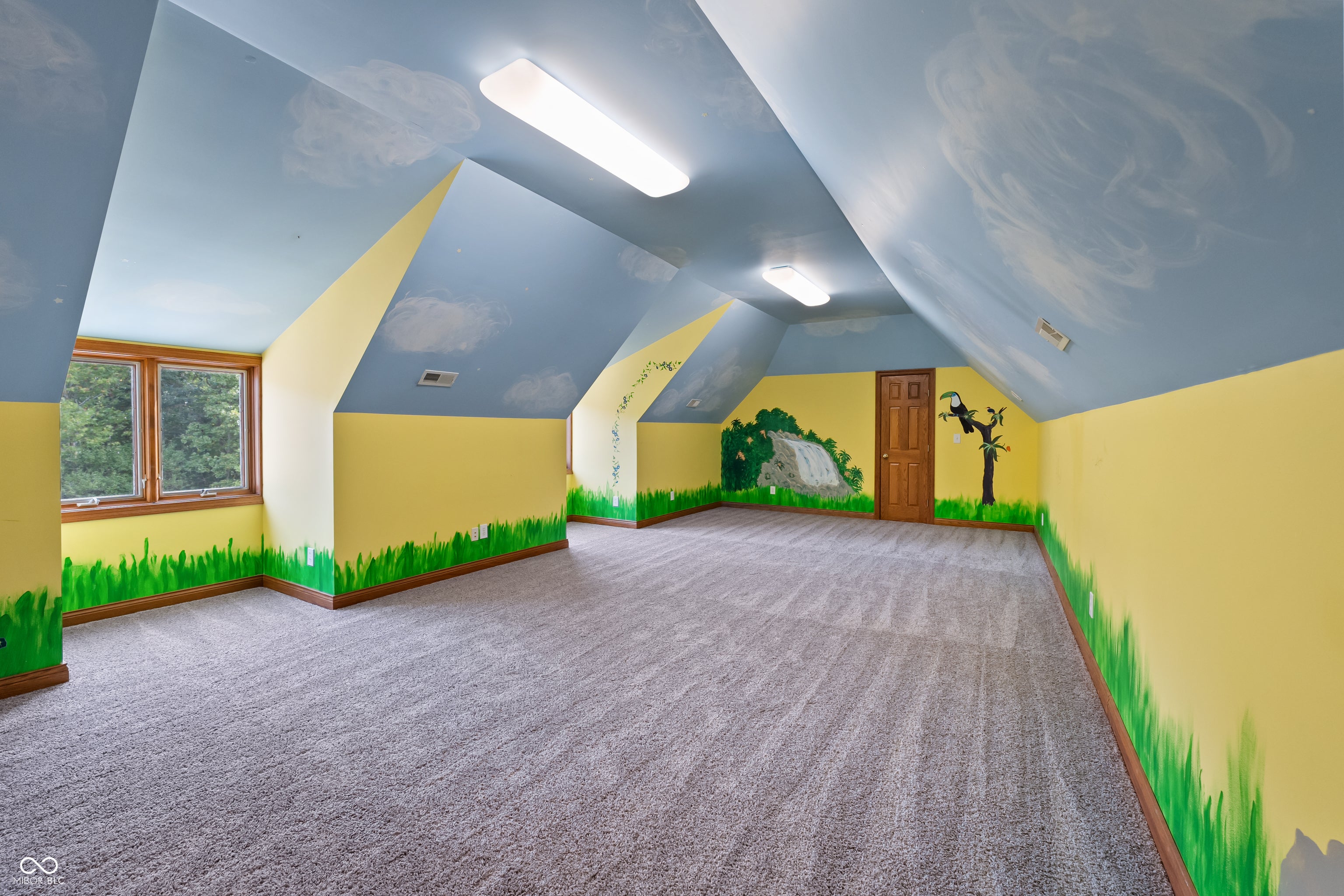12980 W Mount Healthy Rd, Columbus, IN, 47201, USA, 4 Bedrooms Bedrooms, ,5 BathroomsBathrooms,Residential,Active,12980 W Mount Healthy Rd,22103652