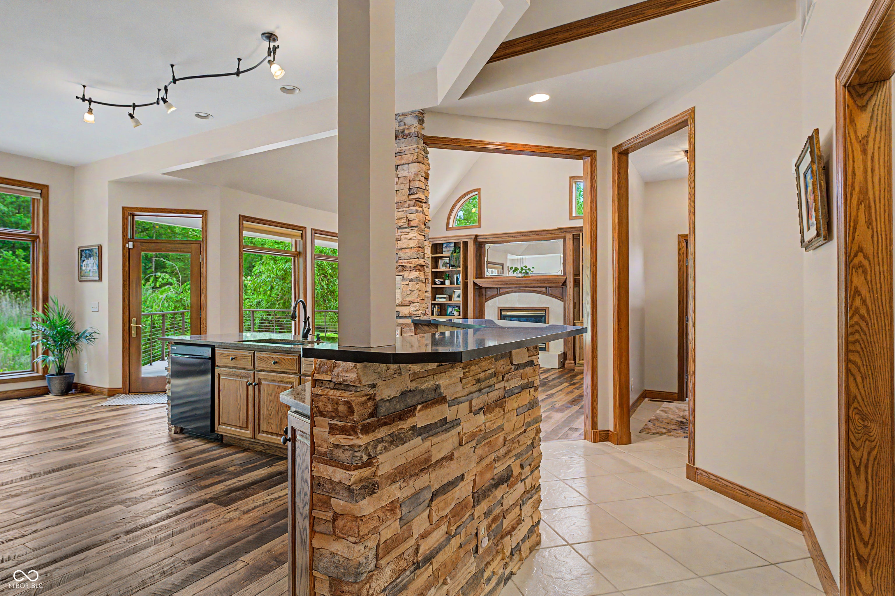 12980 W Mount Healthy Rd, Columbus, IN, 47201, USA, 4 Bedrooms Bedrooms, ,5 BathroomsBathrooms,Residential,Active,12980 W Mount Healthy Rd,22103652