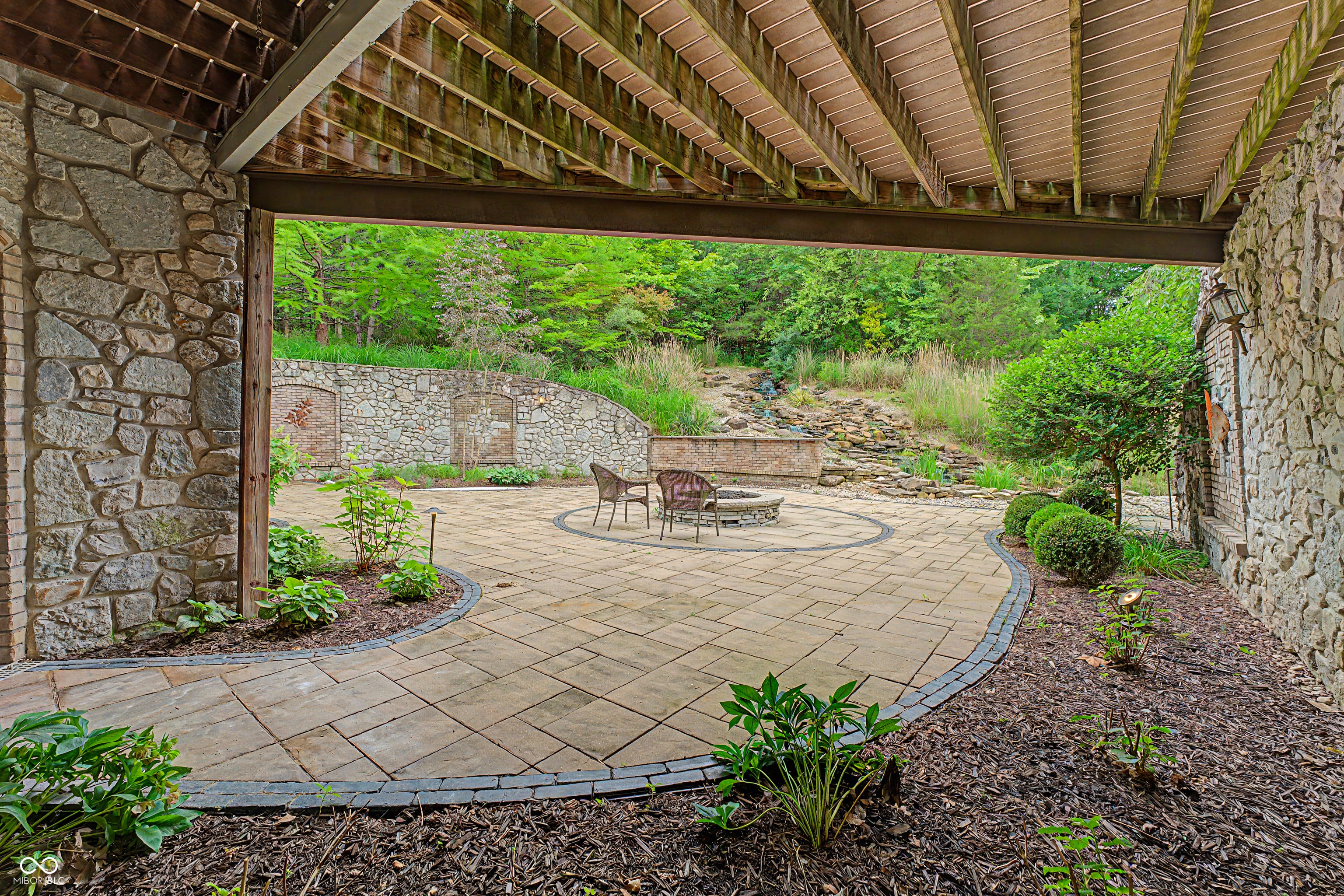 12980 W Mount Healthy Rd, Columbus, IN, 47201, USA, 4 Bedrooms Bedrooms, ,5 BathroomsBathrooms,Residential,Active,12980 W Mount Healthy Rd,22103652