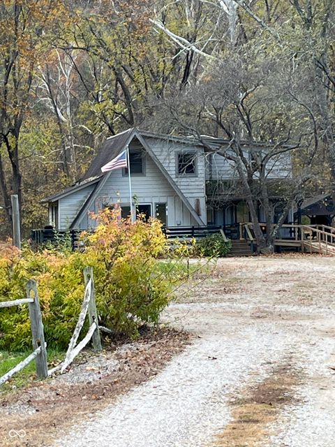 Photo of 4007 E State Road 46, Nashville, IN 47448 (MLS # 22071495)