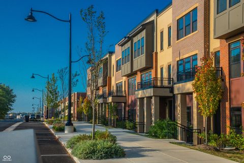 Photo of 432 S Meridian Street, Greenwood, IN 46143 (MLS # 22074074)