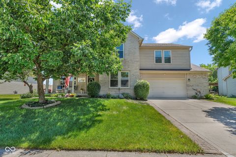 Photo of 2905 Shadow Lake Drive, Indianapolis, IN 46217 (MLS # 22107290)