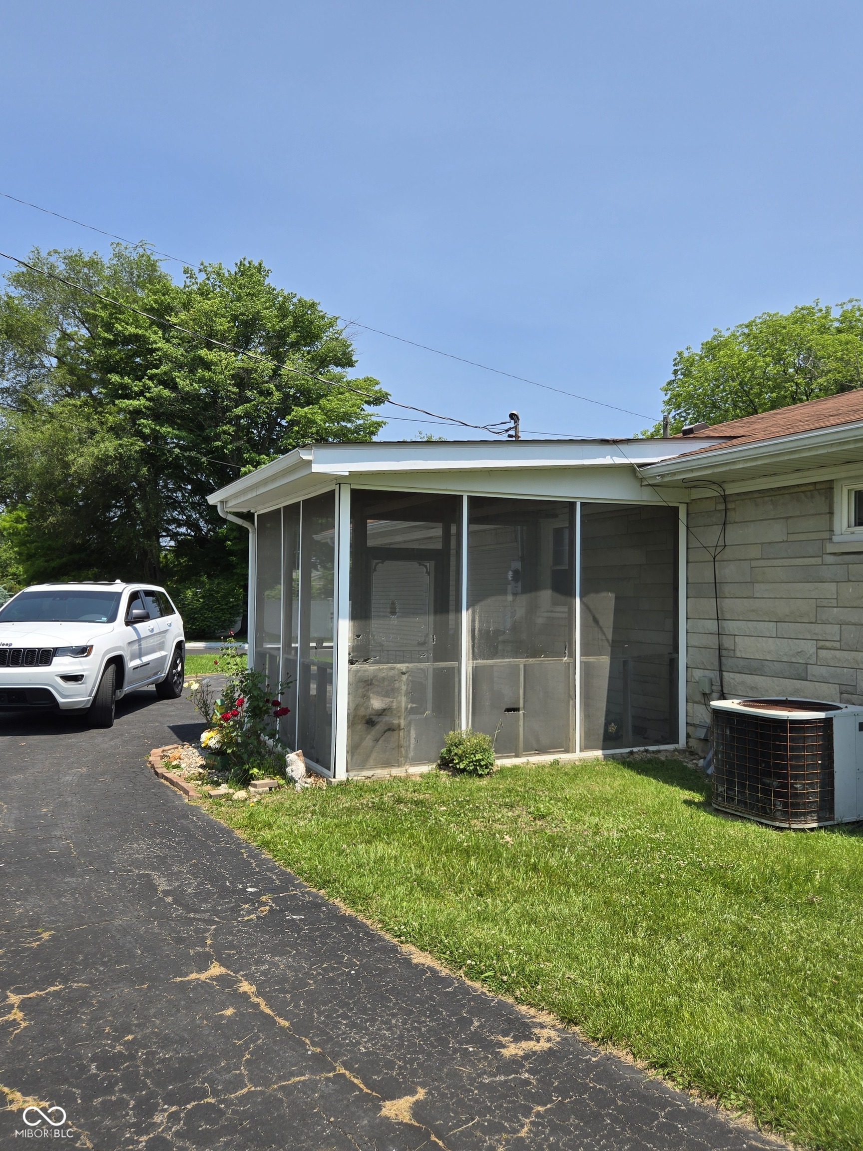 104 Meadow Lane