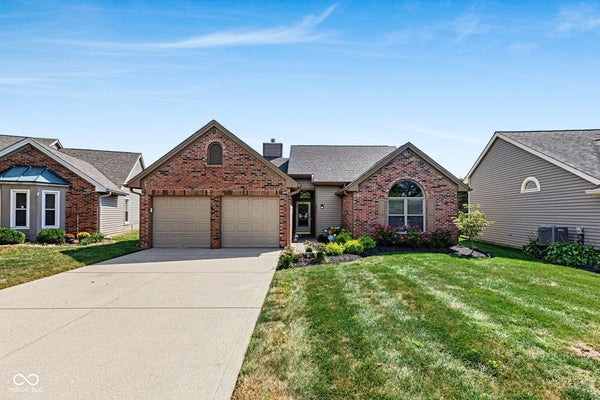 10753 CHESAPEAKE DR N, INDIANAPOLIS, IN 46236 - Image 8fa66f70281ec3ed94d7ba0acda1cfb8/3013450859