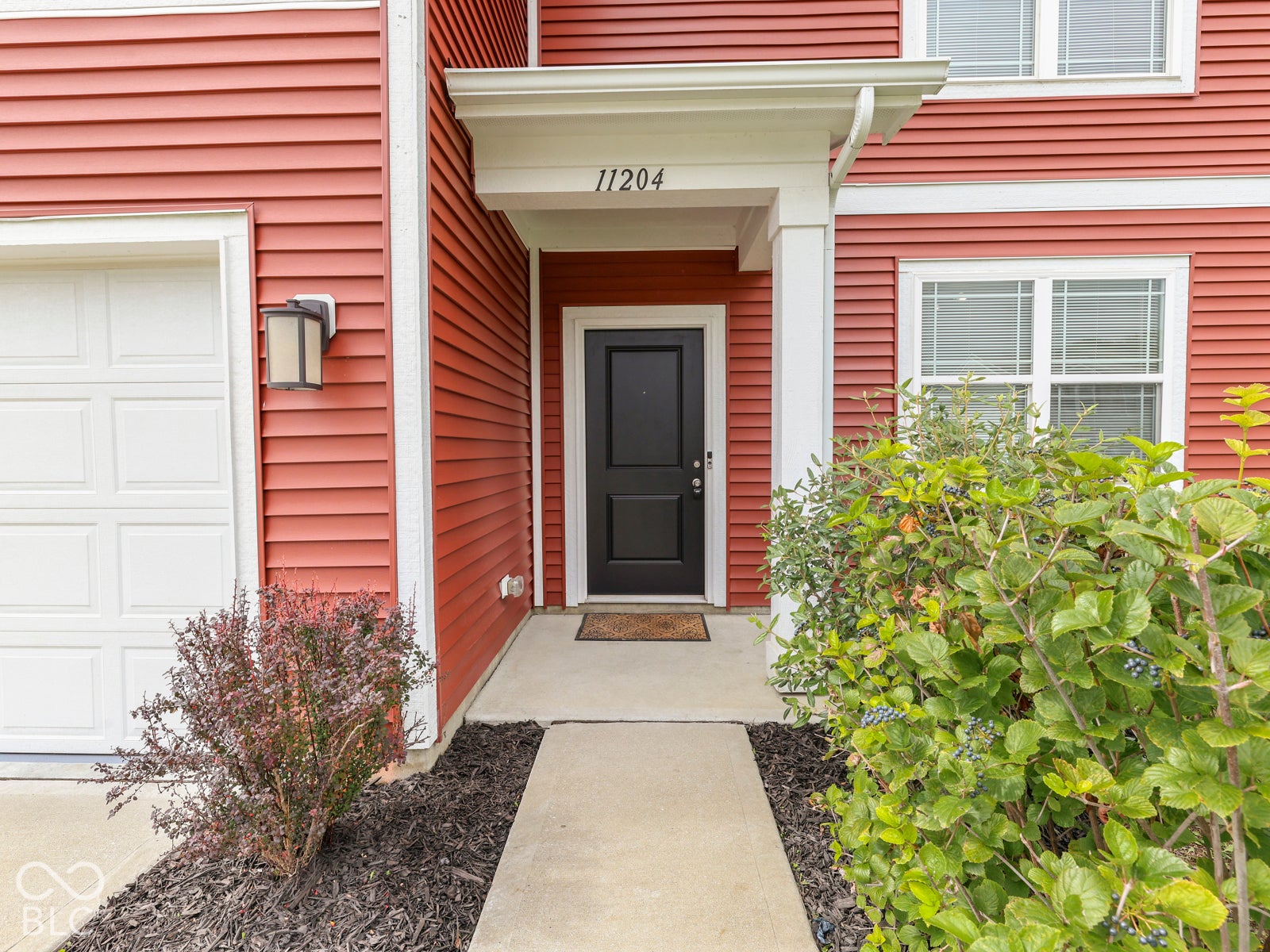 11204 N Sashing Way