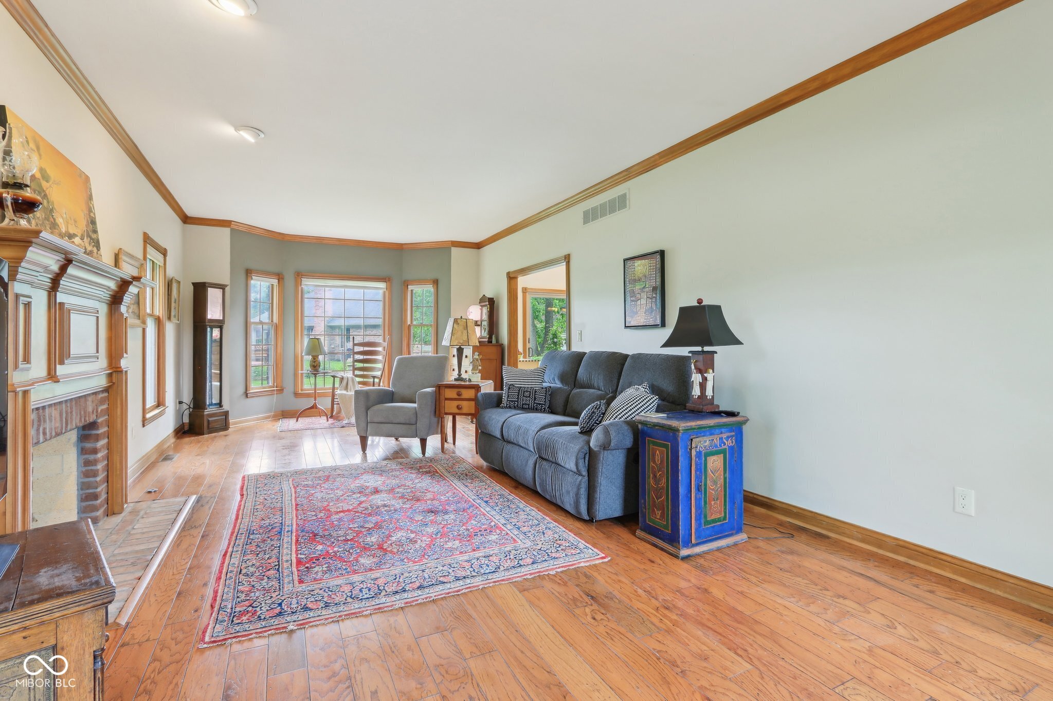 1121 N Cambridge Court