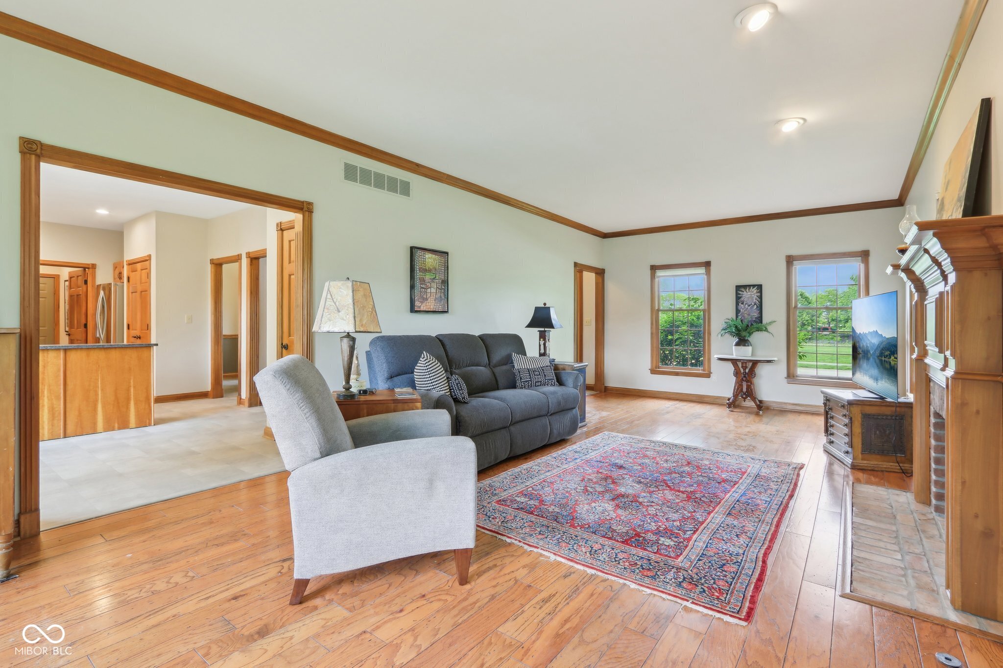 1121 N Cambridge Court
