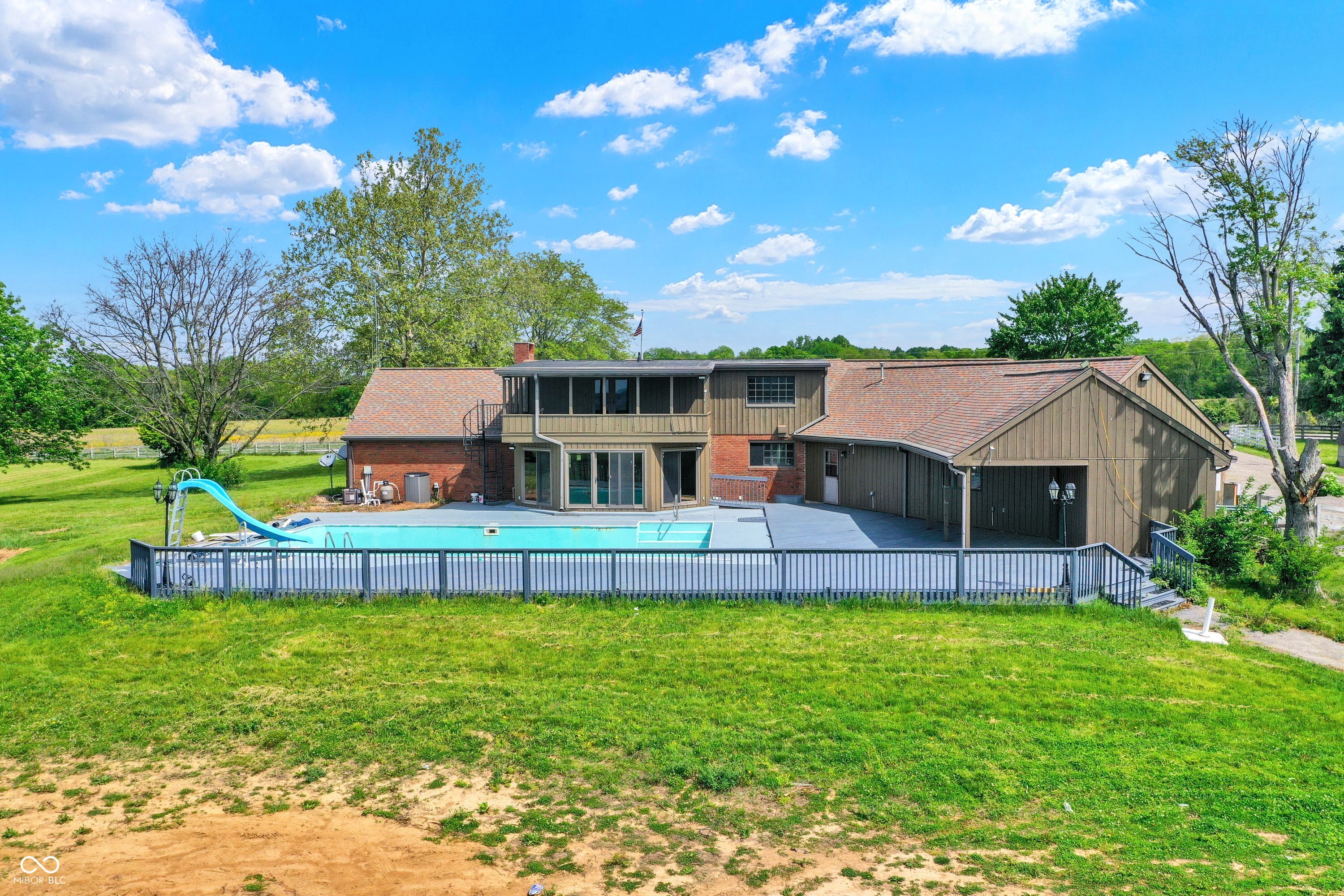 7165 W State Road 252 Road W