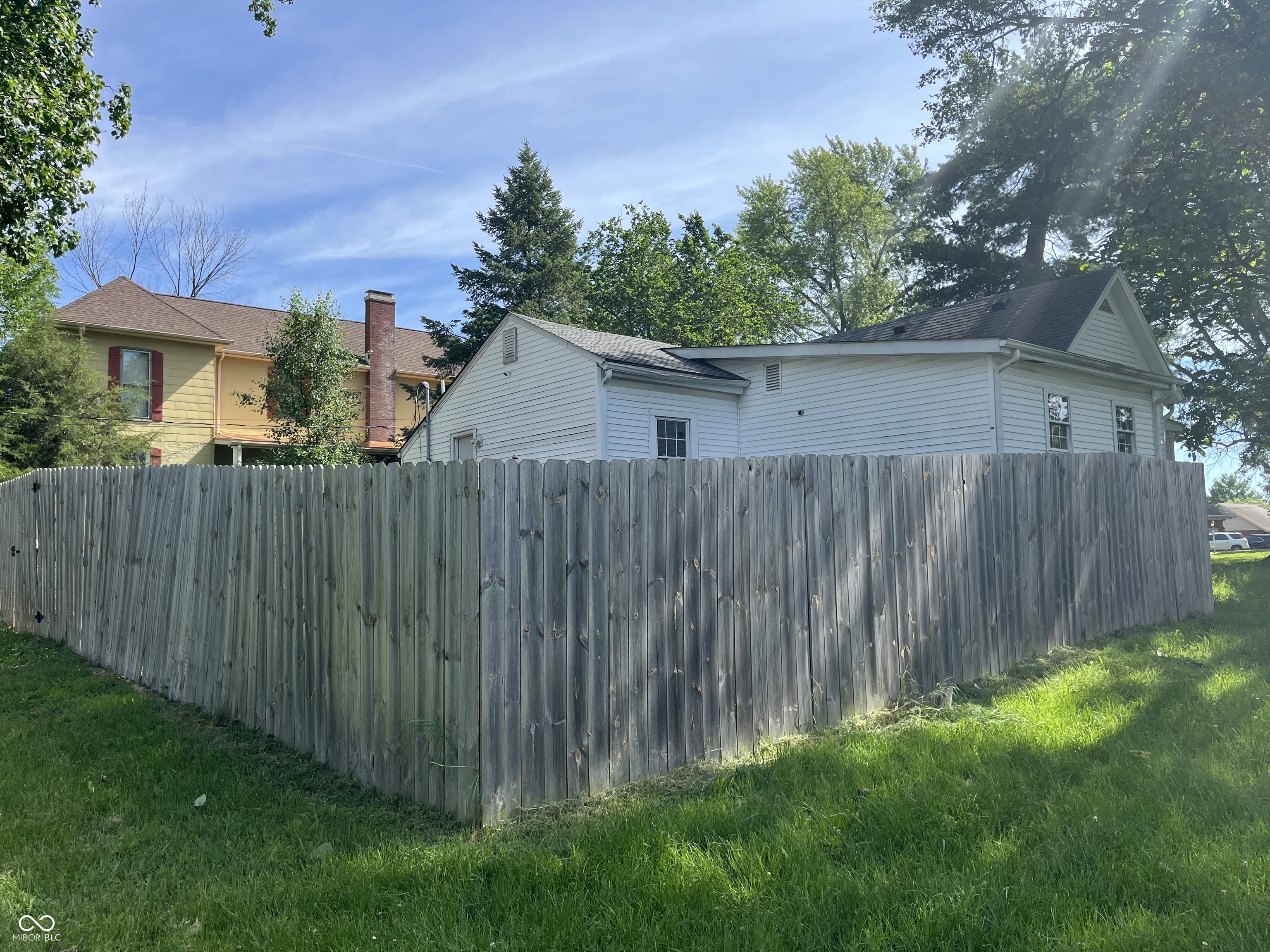 902 S Walnut Street