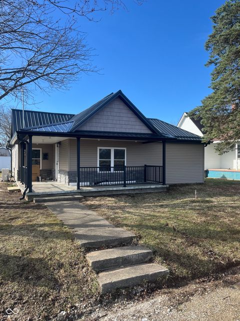 Photo of 354 Bloomingdale Road, Montezuma, IN 47862 (MLS # 22027737)