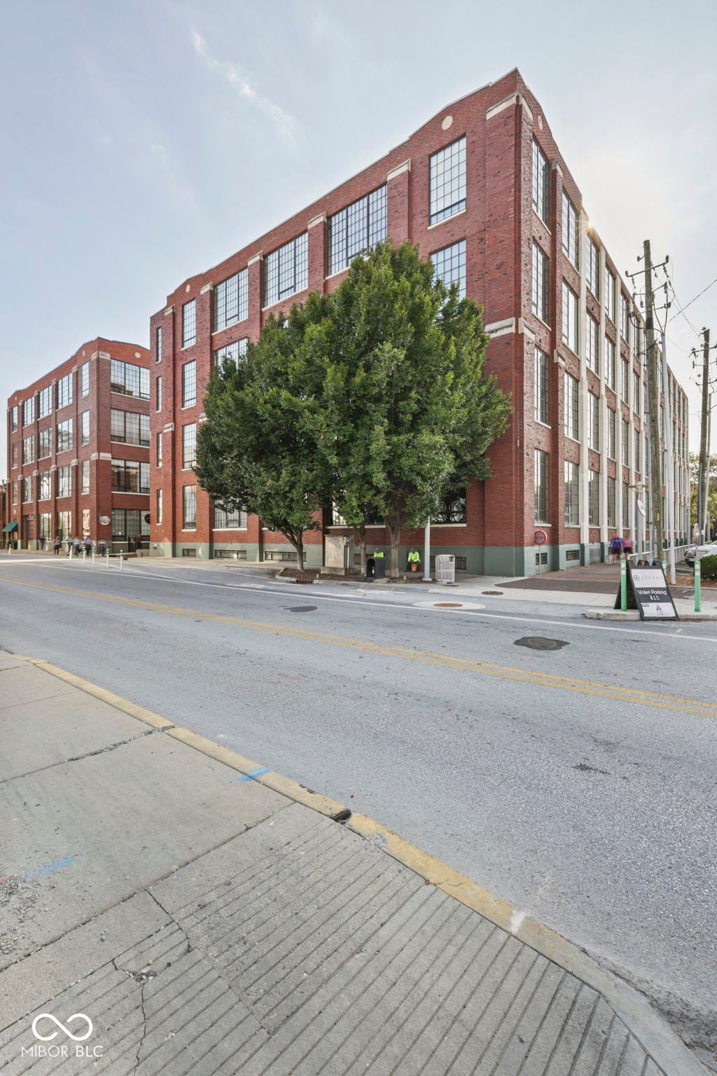 624 E Walnut Street 110