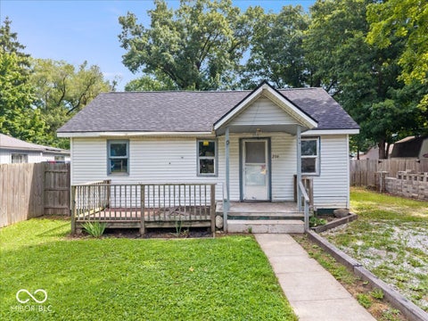 Photo of 204 Tippecanoe Drive, Noblesville, IN 46062 (MLS # 22112528)