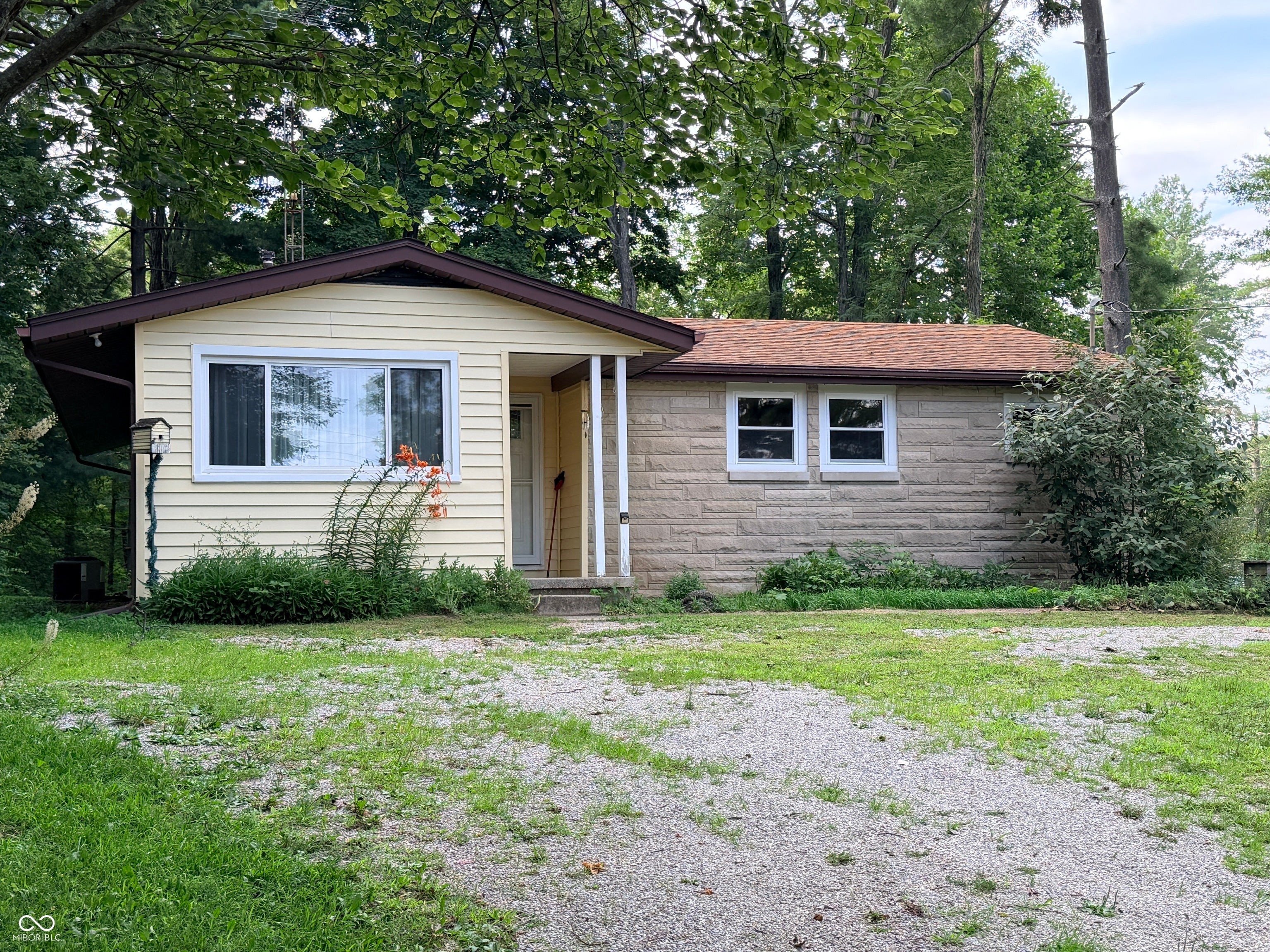 8950 W Georgetown