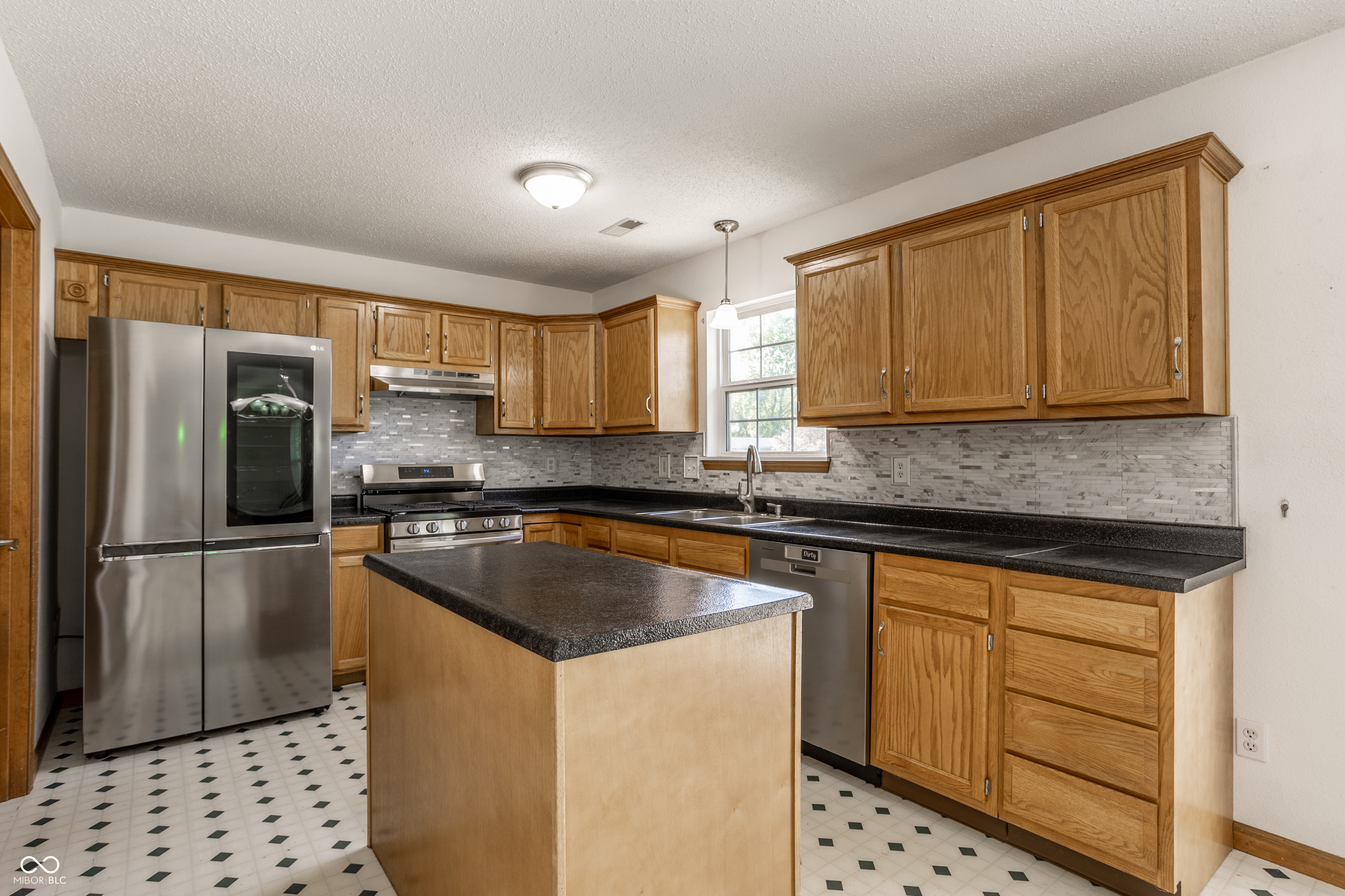 1203 Lindsey Lane
