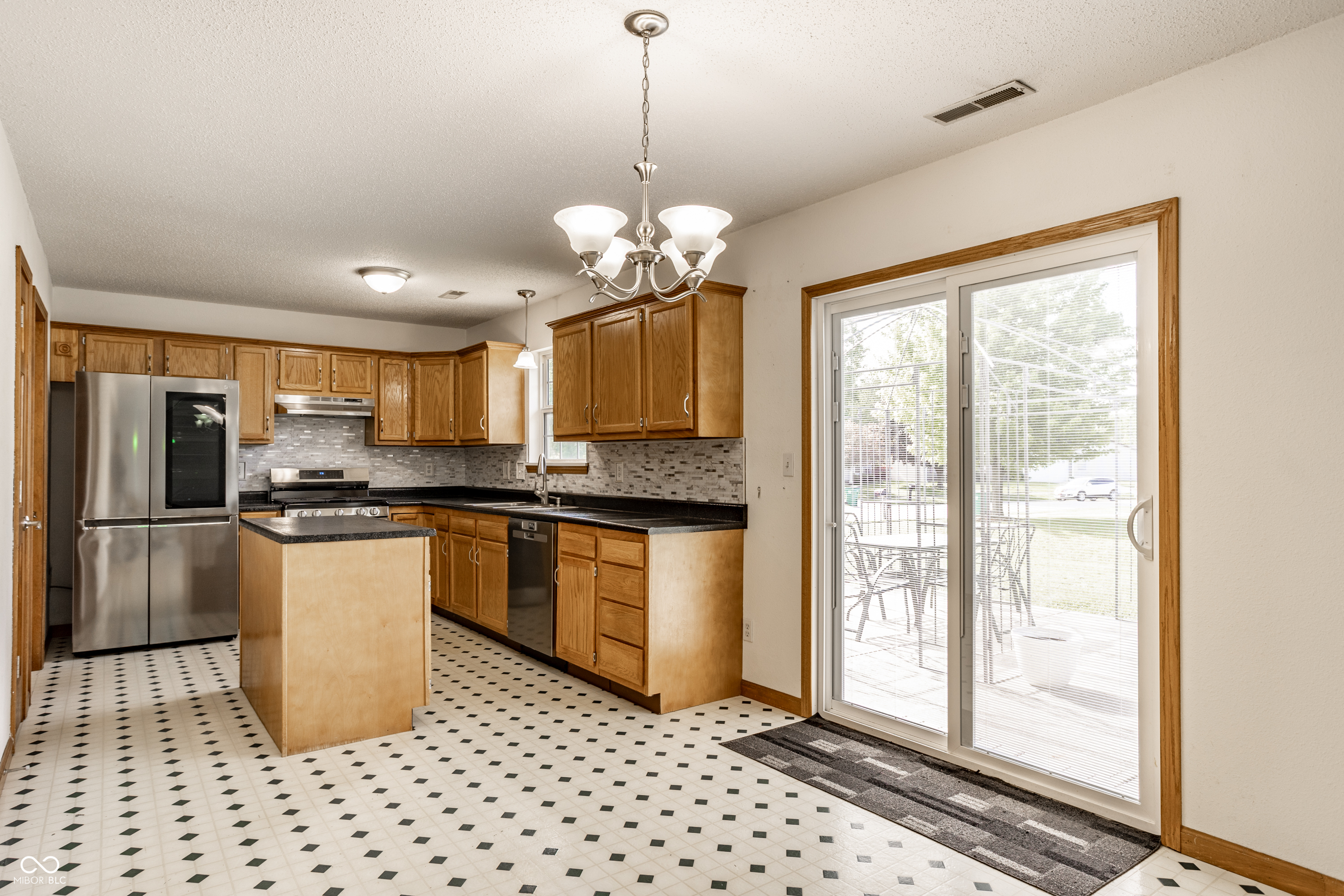 1203 Lindsey Lane