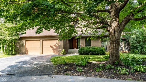Photo of 8112 Sequoia Court, Indianapolis, IN 46240 (MLS # 22125069)