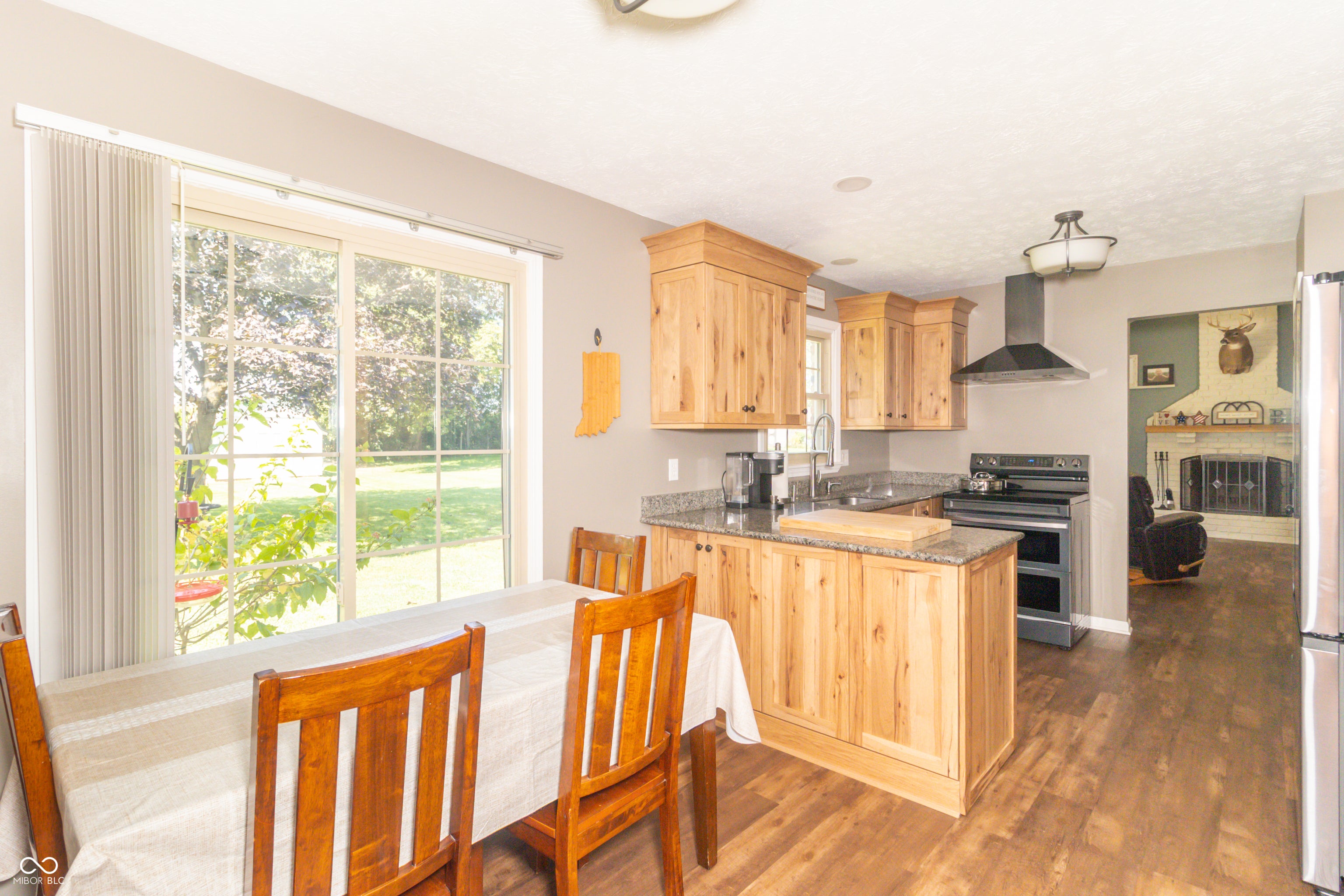 5532 Arrowhead Drive
