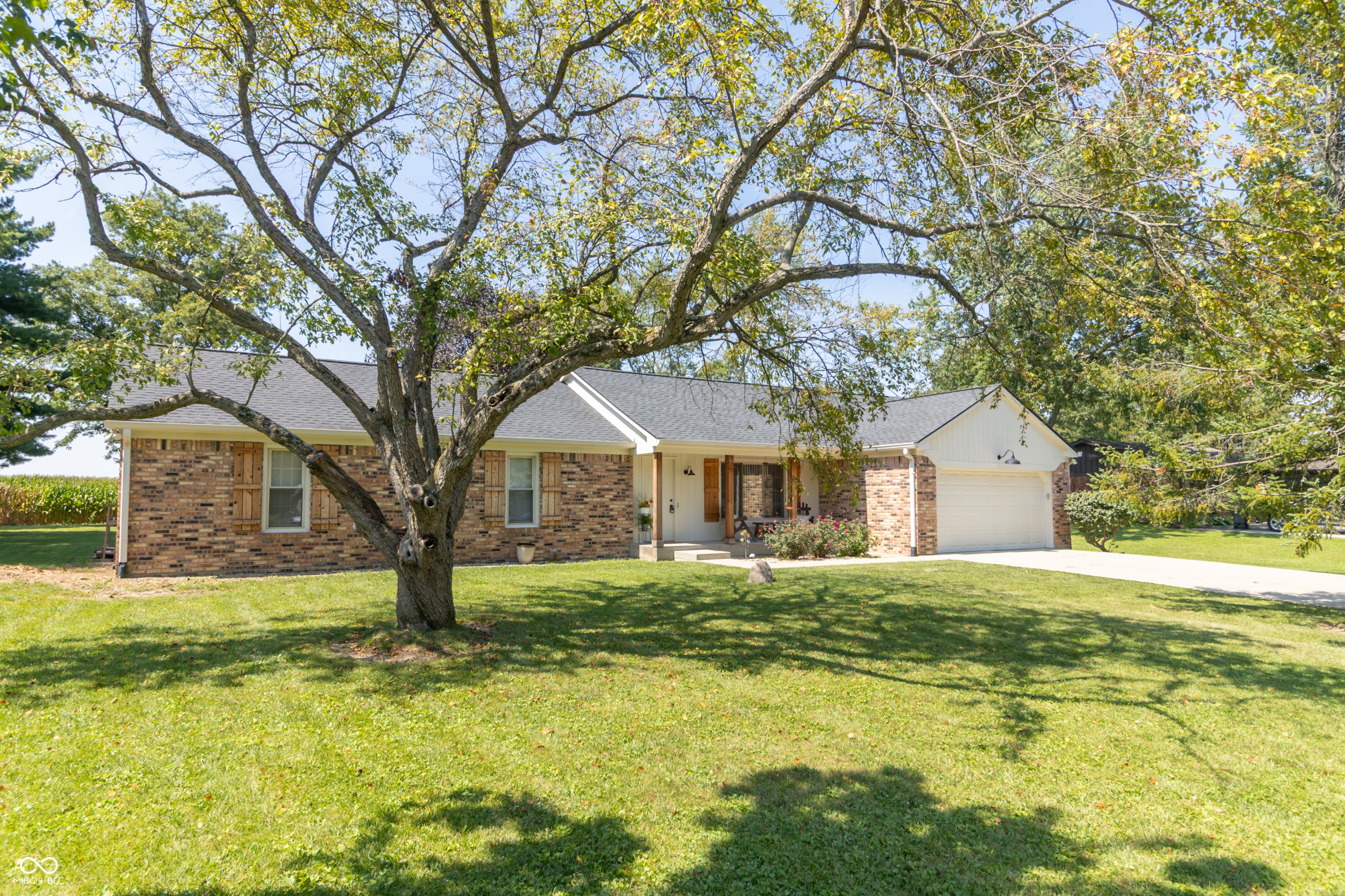 5532 Arrowhead Drive