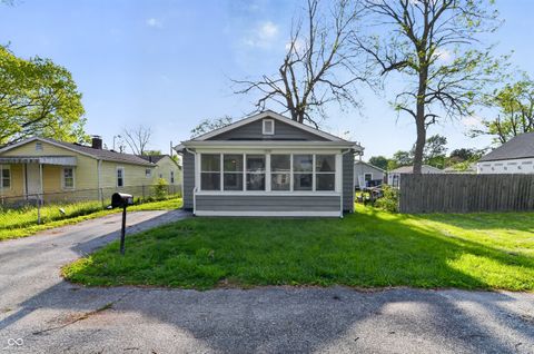 Photo of 634 Waldemere Avenue, Indianapolis, IN 46241 (MLS # 22097812)
