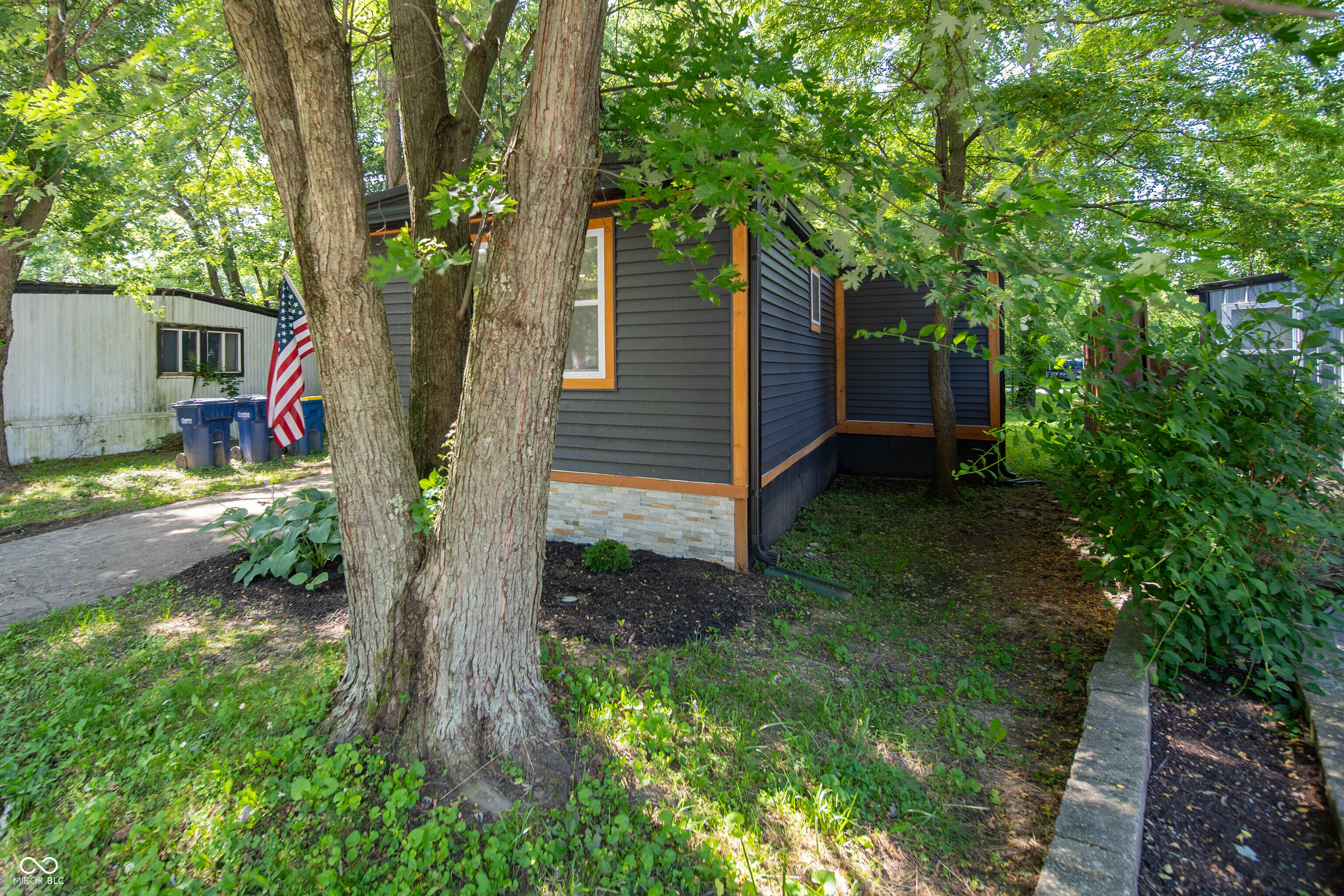 71 E Cove Court