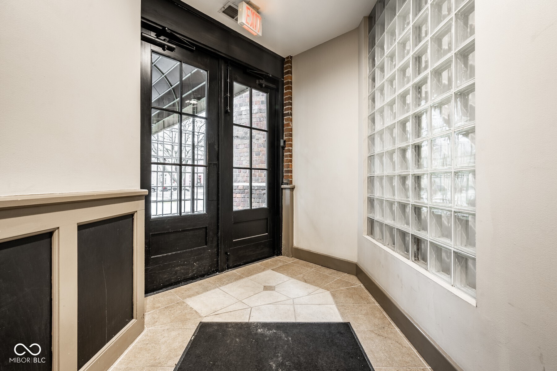 611 N Park Avenue 207