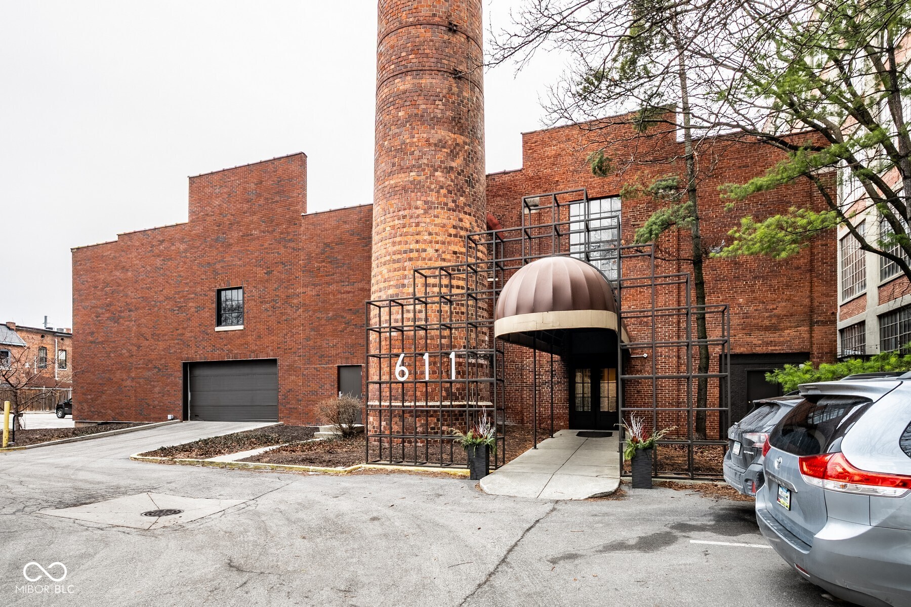 611 N Park Avenue 207