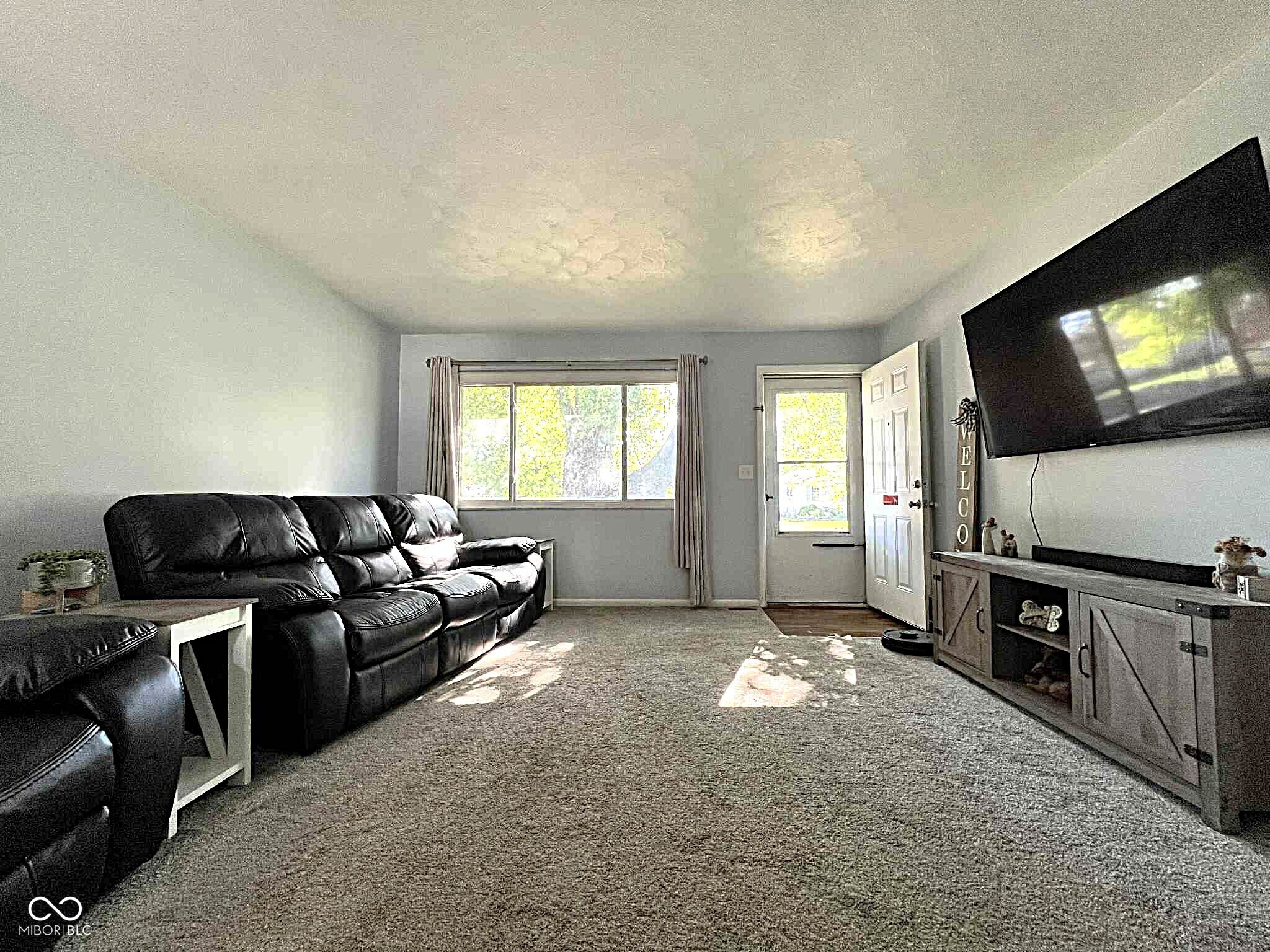 334 S Worth Avenue