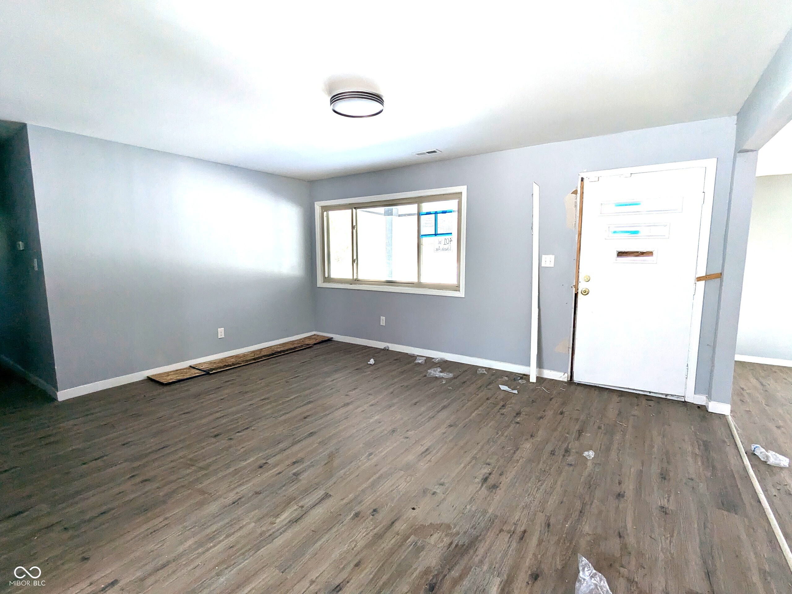 401 W Edwards Avenue