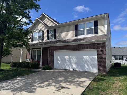 Photo of 10530 Lookout Lane, Indianapolis, IN 46234 (MLS # 22098444)
