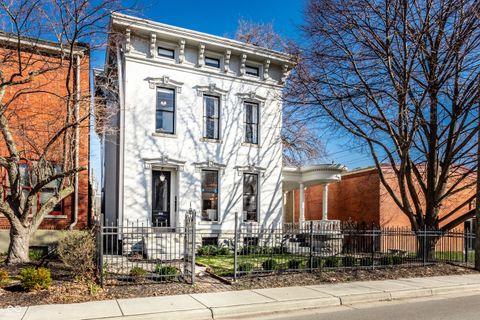 Photo of 214 E St Joseph Street, Indianapolis, IN 46202 (MLS # 22088580)