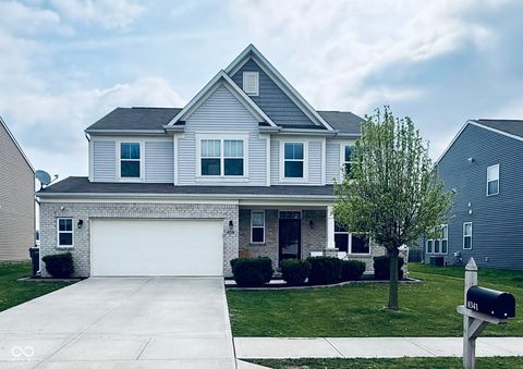 Photo of 8341 Welder Place, Indianapolis, IN 46237 (MLS # 22093352)