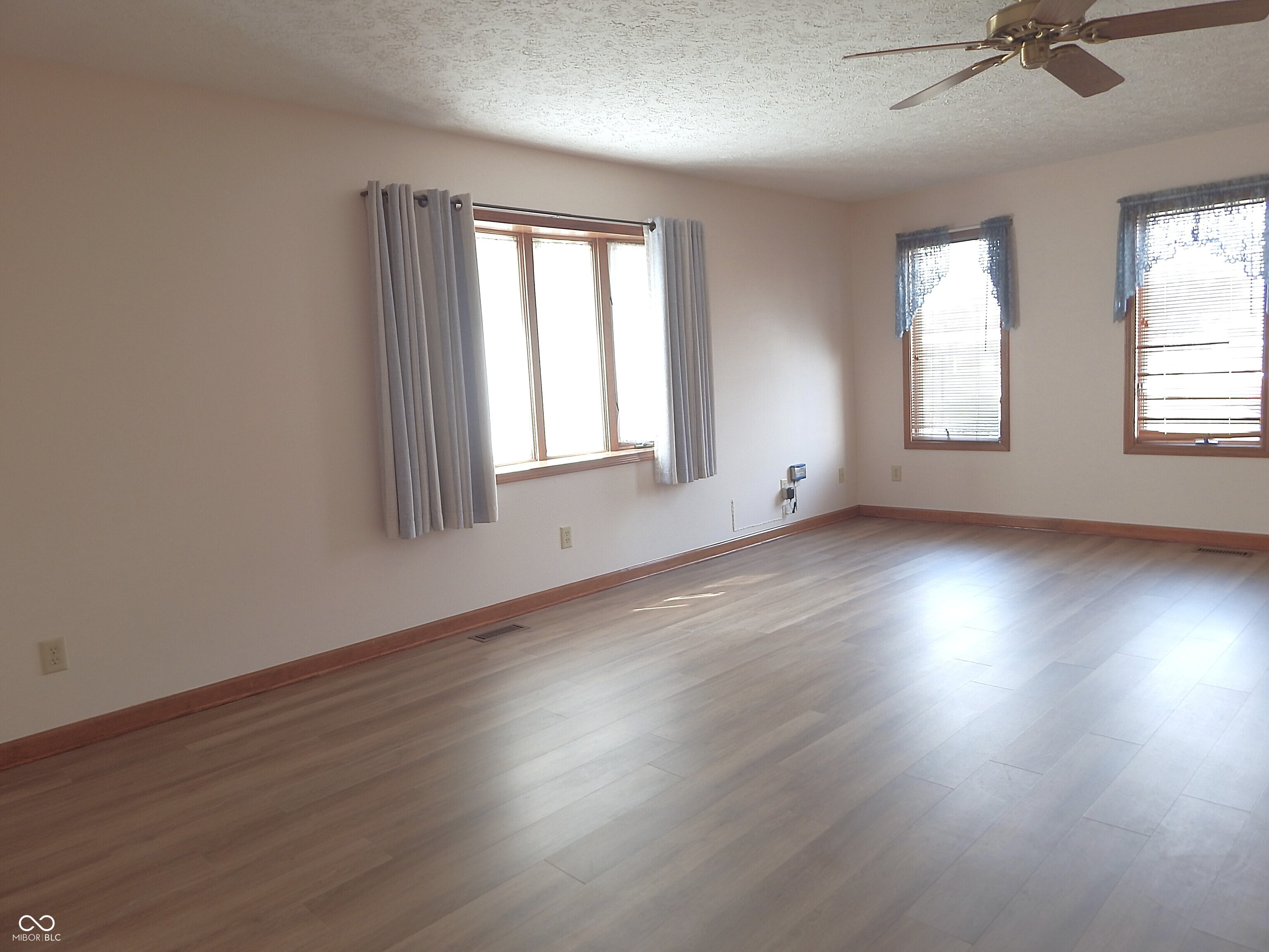 243 Meridian Court 17