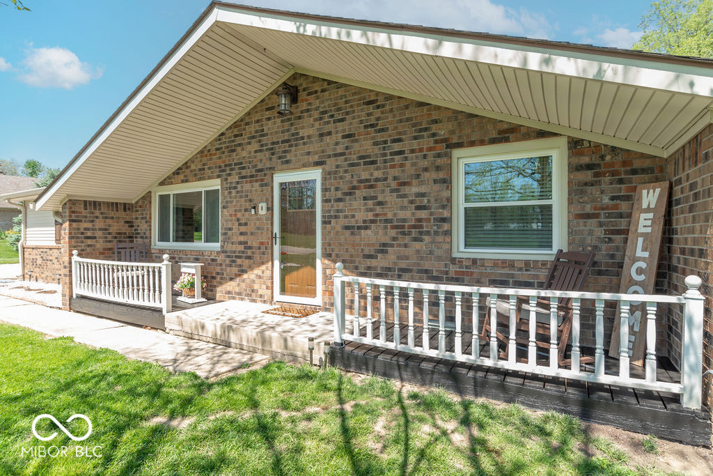 2590 E County Road 800 S