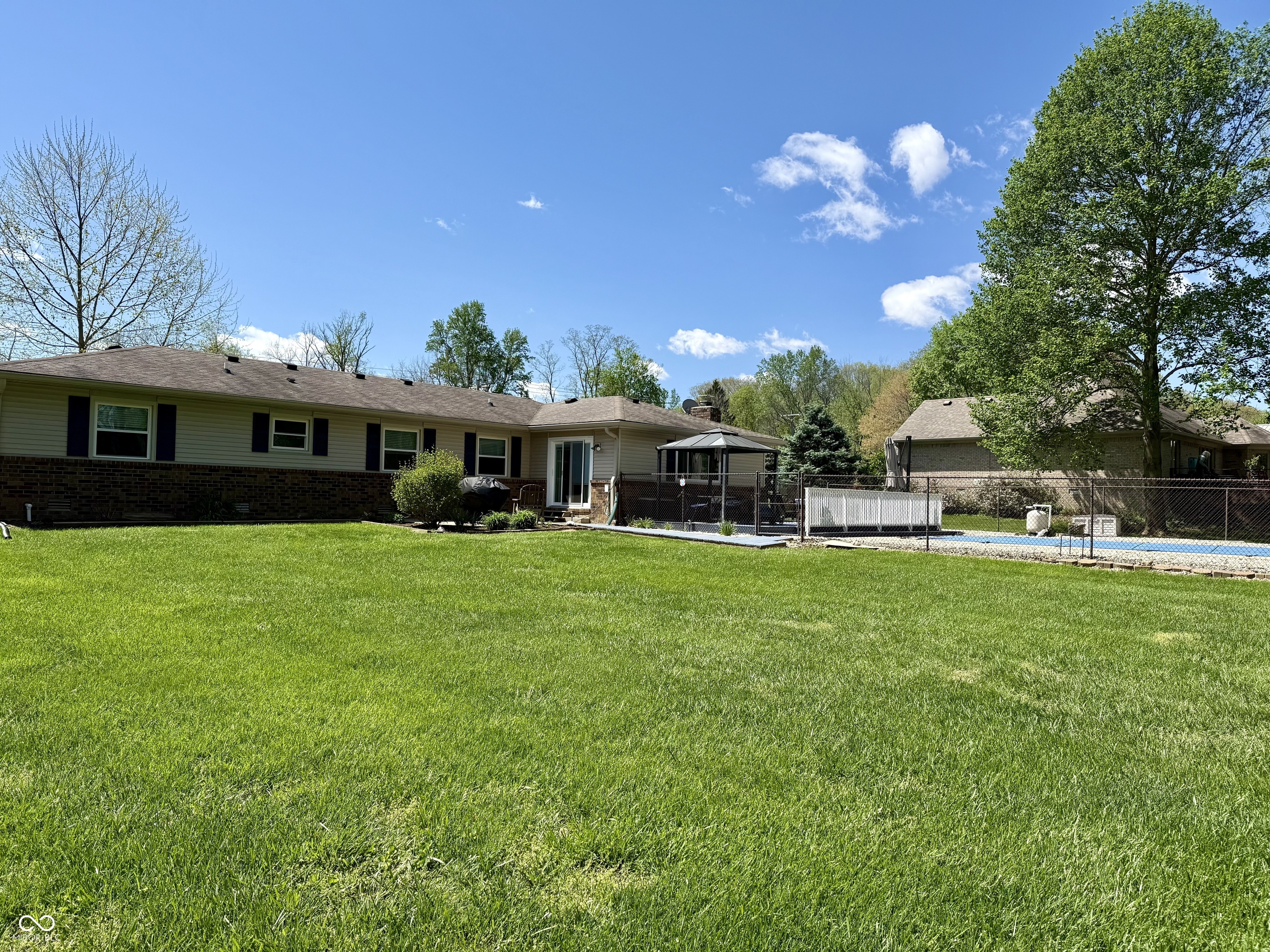 2590 E County Road 800 S