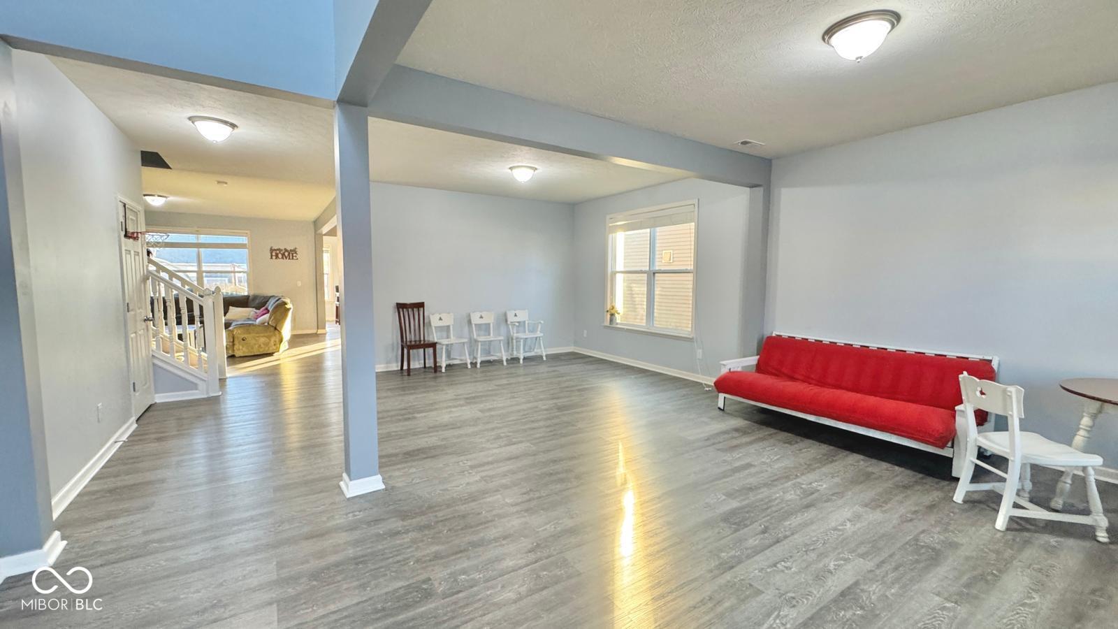 2125 Lakecrest Drive