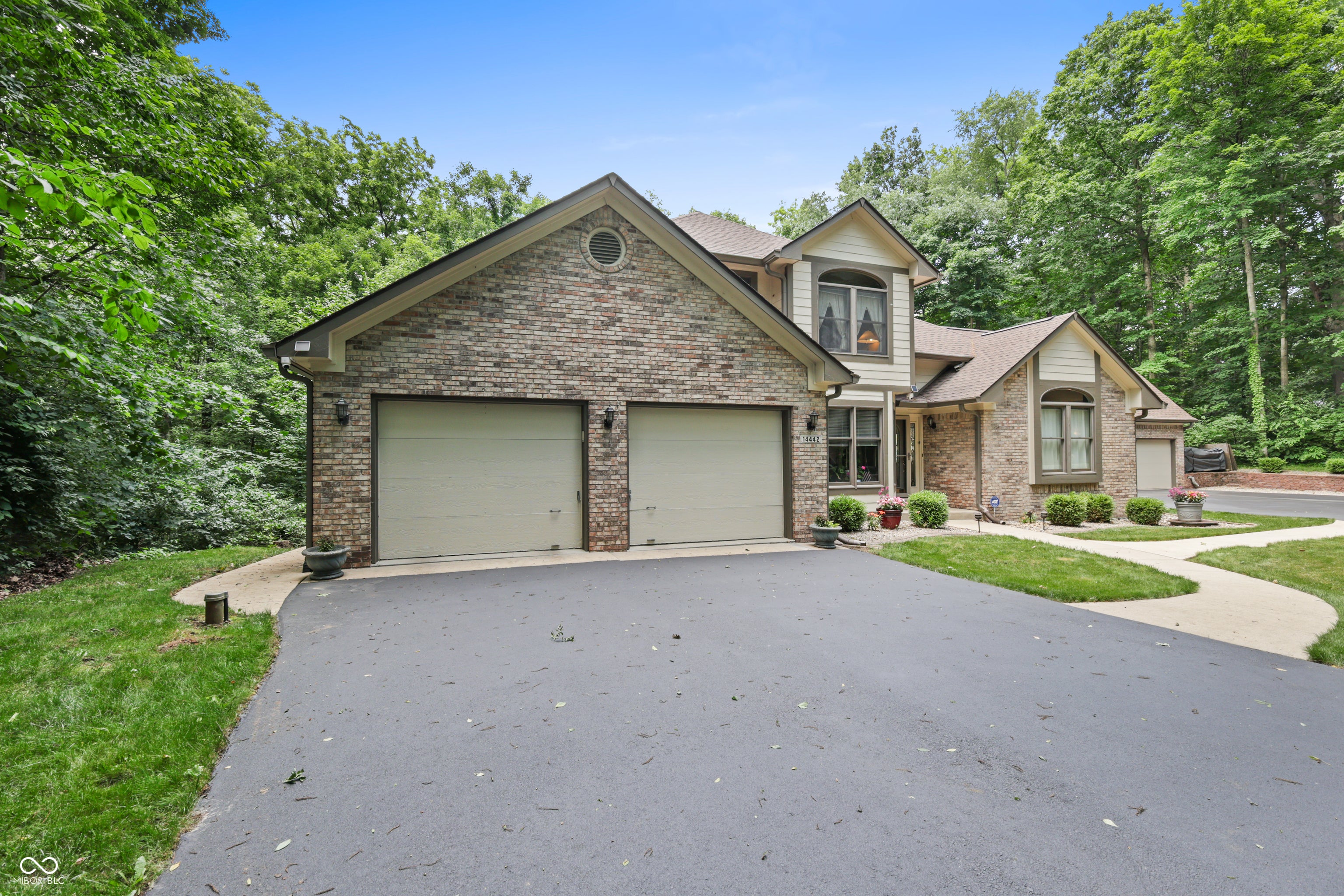 14442 Cherry Tree