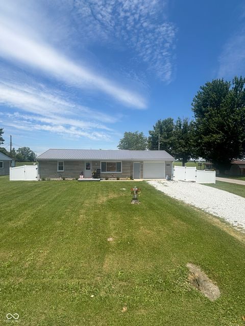 Photo of 606 E Gatewood Drive, Westport, IN 47283 (MLS # 22107234)