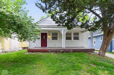 Photo of 424 Harvard Place, Indianapolis, IN 46208 (MLS # 22095708)