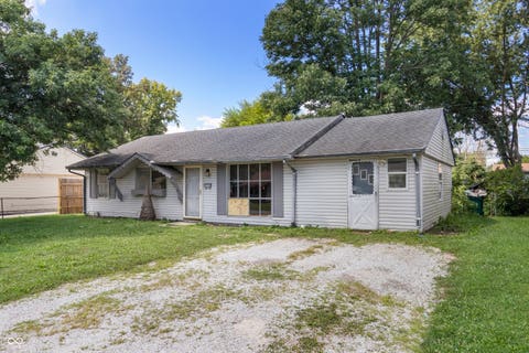Photo of 1572 Roberts Road, Franklin, IN 46131 (MLS # 22118479)