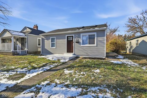 Photo of 1518 N Chester Avenue, Indianapolis, IN 46201 (MLS # 22076423)