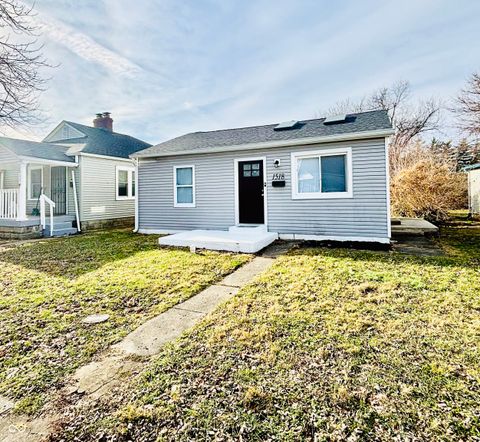 Photo of 1518 N Chester Avenue, Indianapolis, IN 46201 (MLS # 22076423)