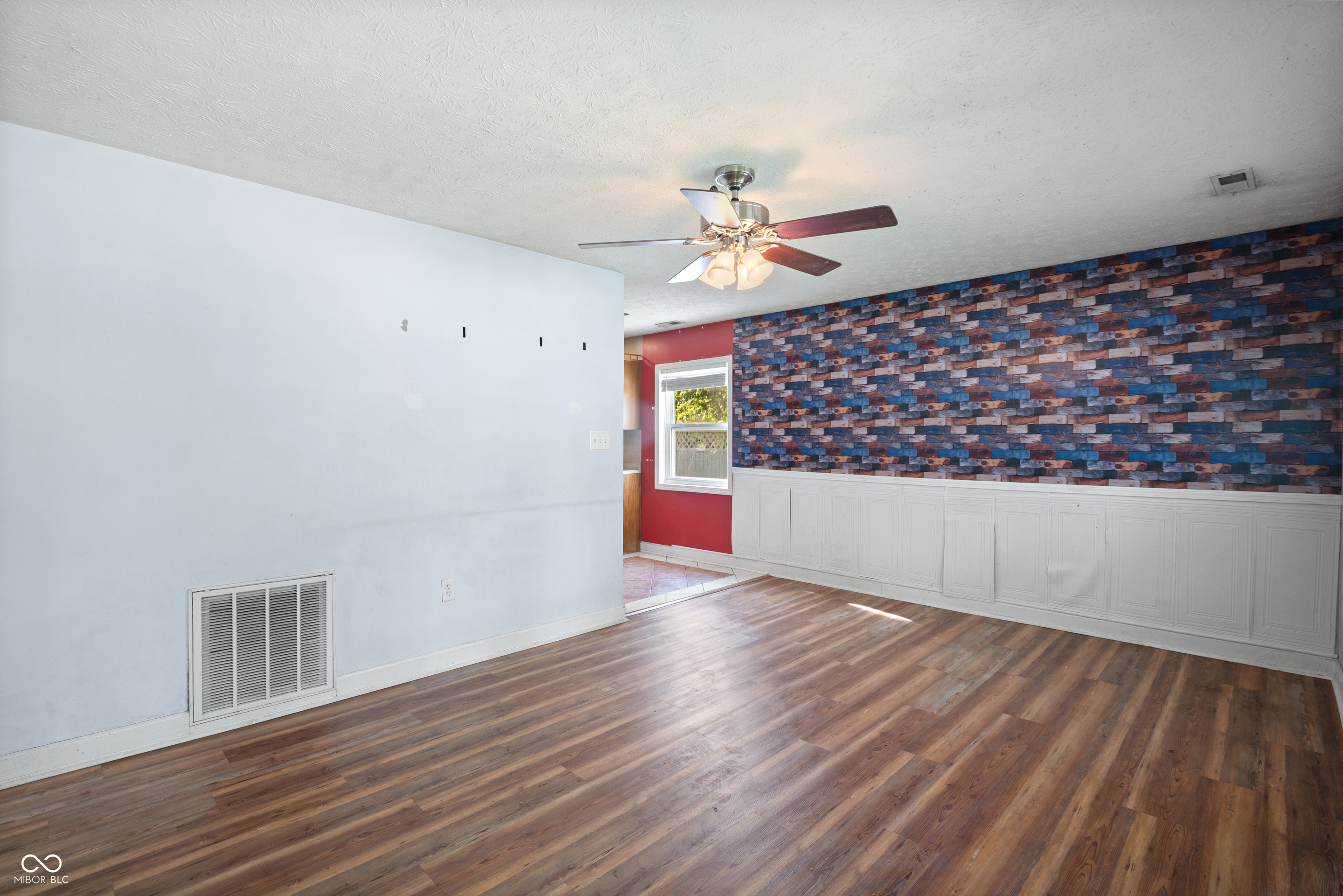 1605 Douglas Lane