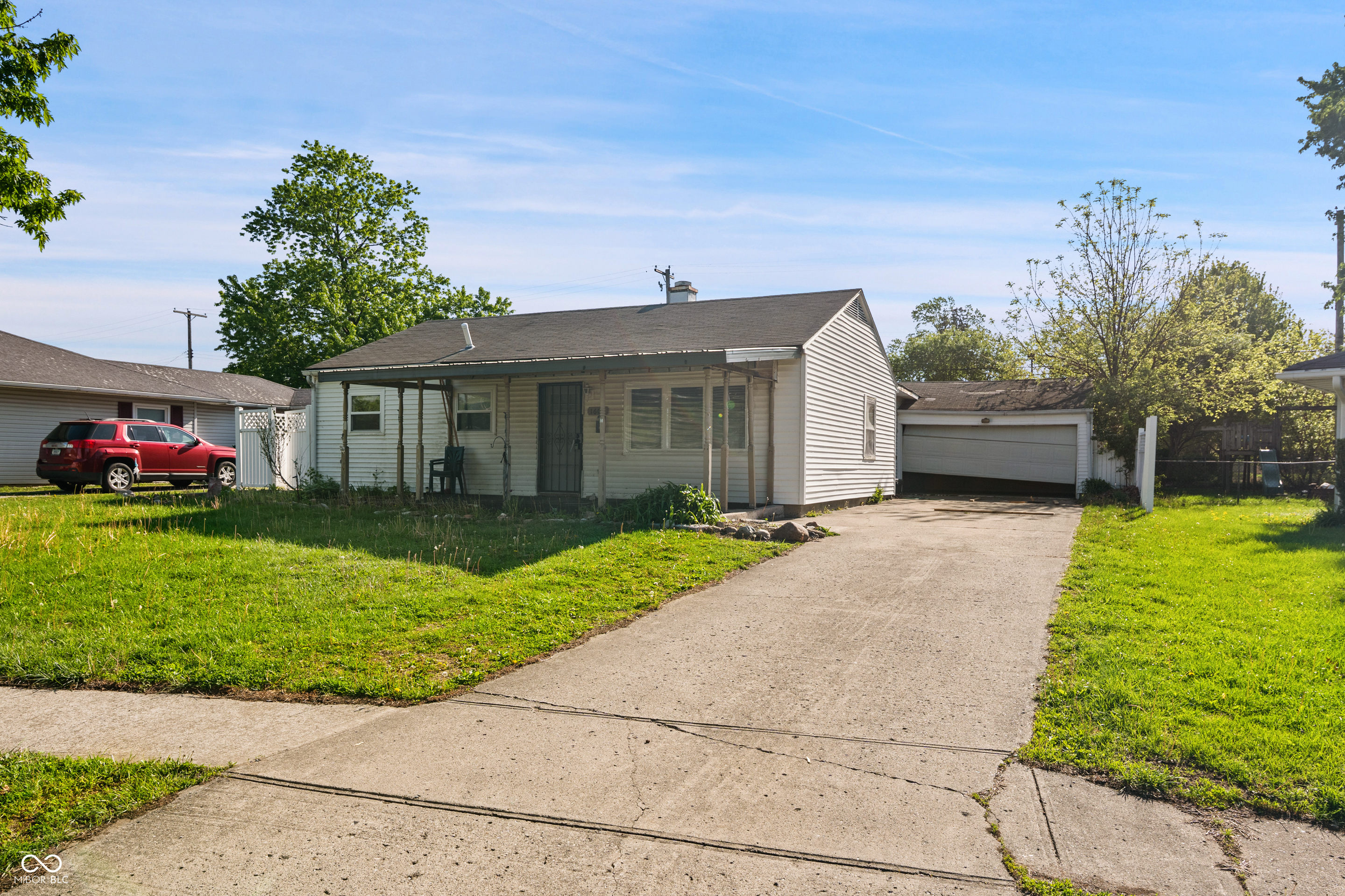 1605 Douglas Lane