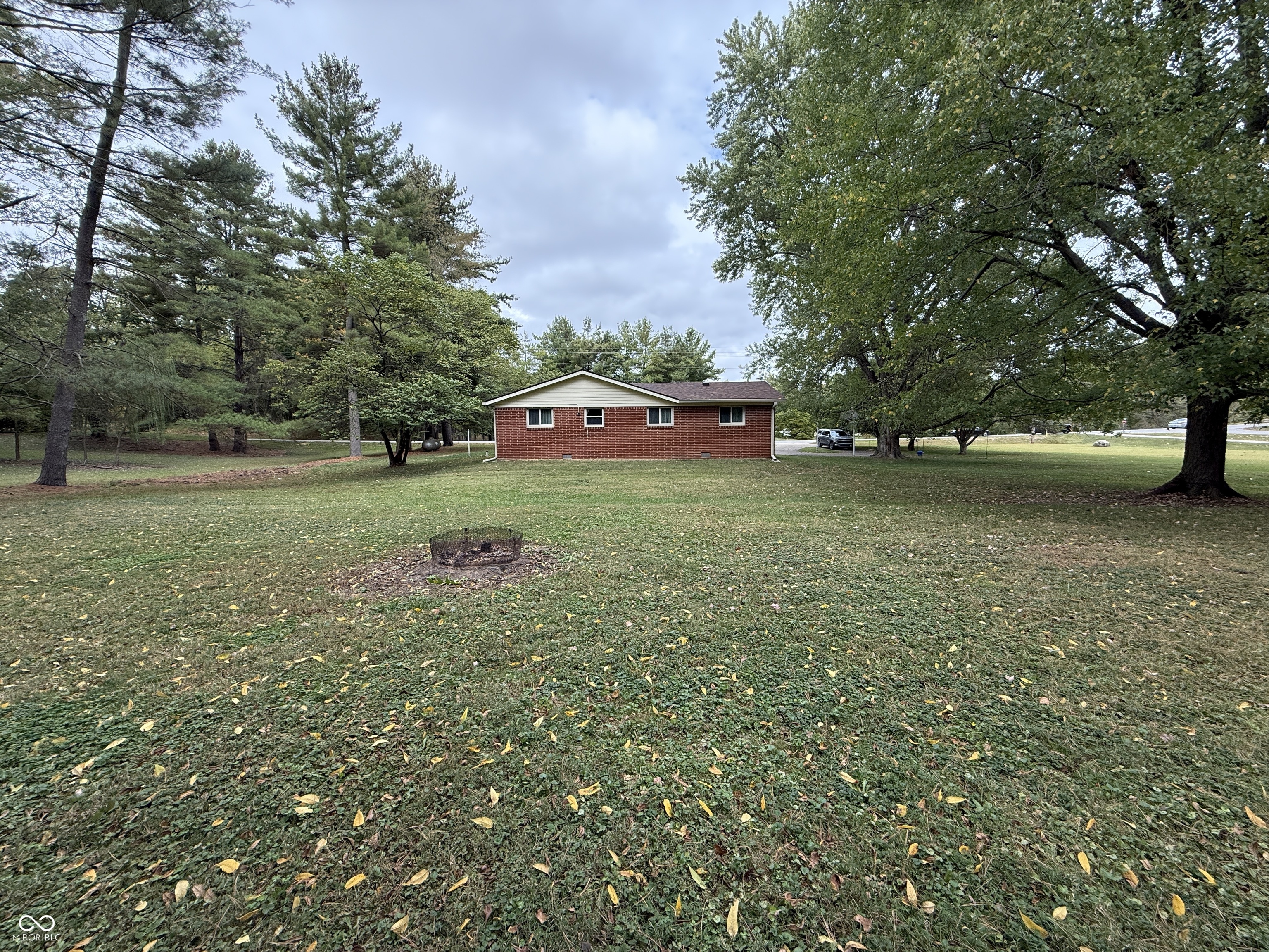 5909 E County Road 100 N