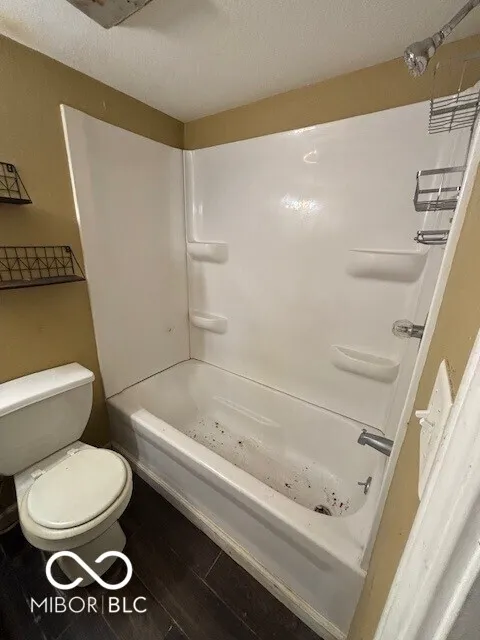 Indianapolis, Indiana 46205, United States, 3 Bedrooms Bedrooms, ,2 BathroomsBathrooms,Residential,Active,90180