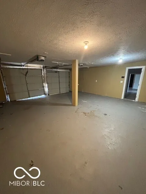 Indianapolis, Indiana 46205, United States, 3 Bedrooms Bedrooms, ,2 BathroomsBathrooms,Residential,Active,90180