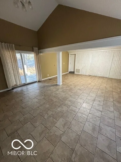 Indianapolis, Indiana 46205, United States, 3 Bedrooms Bedrooms, ,2 BathroomsBathrooms,Residential,Active,90180