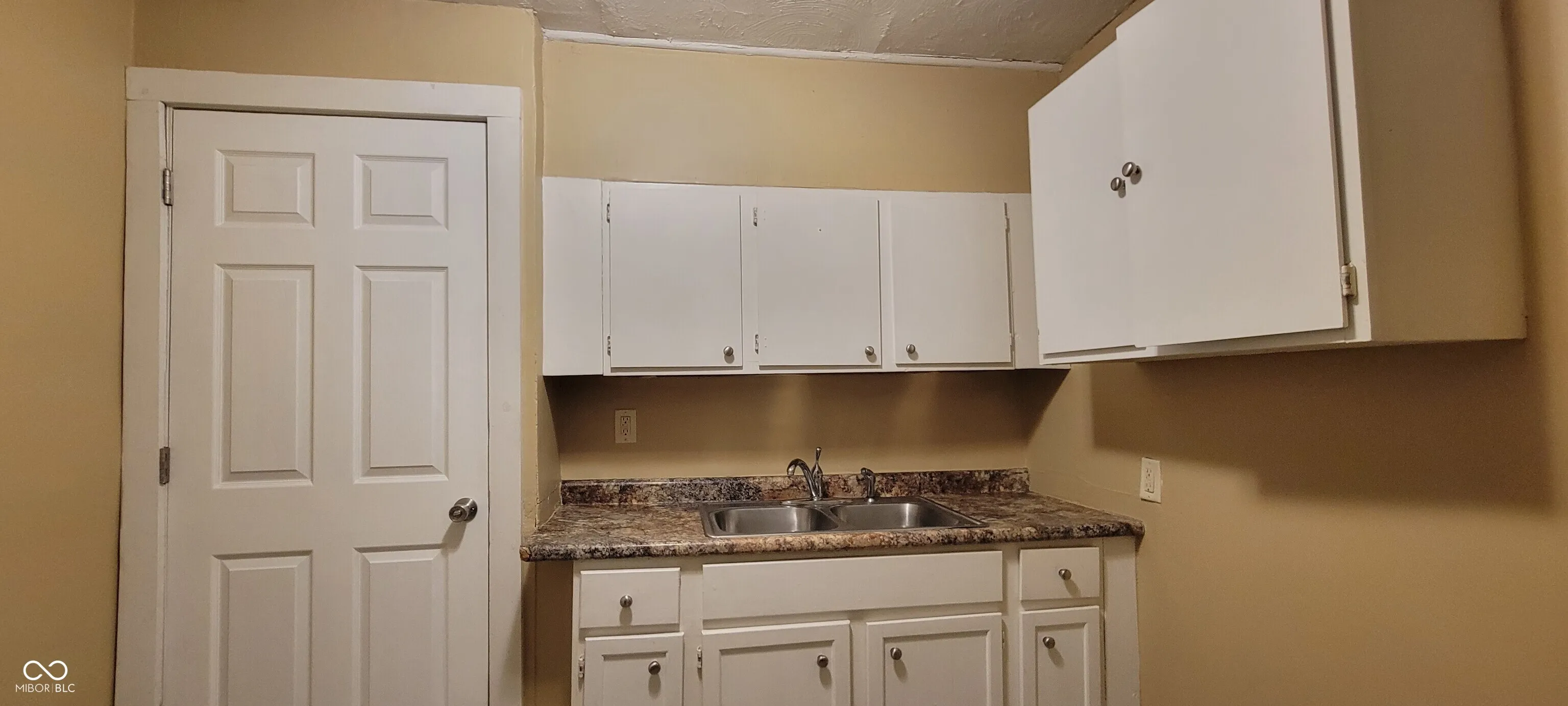 Indianapolis, Indiana 46218, United States, 2 Bedrooms Bedrooms, ,1 BathroomBathrooms,Residential,Active,4924