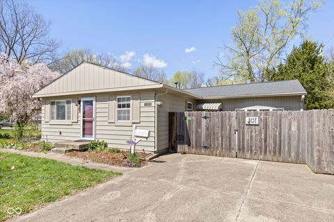 Photo of 3034 Roberta Drive, Indianapolis, IN 46222 (MLS # 22093781)