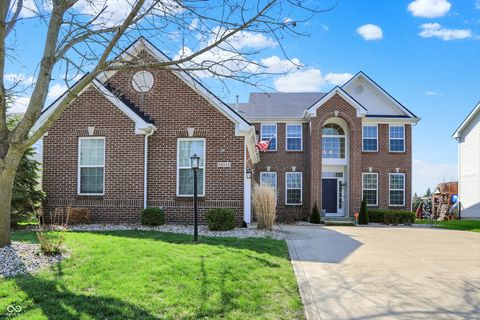 Photo of 12111 Everwood Circle, Noblesville, IN 46060 (MLS # 22091897)